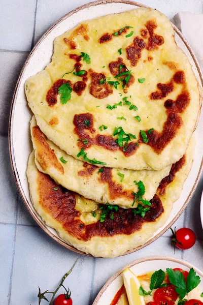 Hummus Mit Frischem Gemüsesalat Ansicht Von Oben Selektiver Fokus — Stockfoto