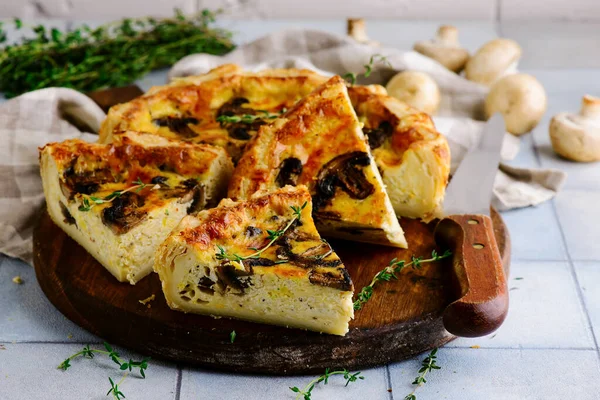 Tarte Aux Champignons Avec Champignon Sauvage Style Vintage Selective Focus — Photo