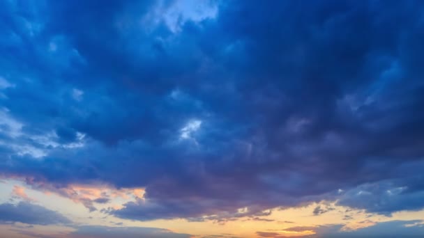 Nubes voladoras — Vídeo de stock