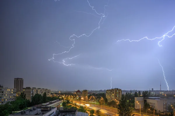 Lightning and cityscape — Stock Photo, Image