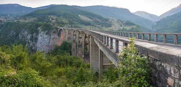 黑山Tara River Canyon的Djurdjevic桥 空中景观 — 图库照片