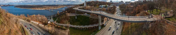 Вид Парка Владимирский Холм Арку Дружбы Народов Парковый Мост Лестница — стоковое фото