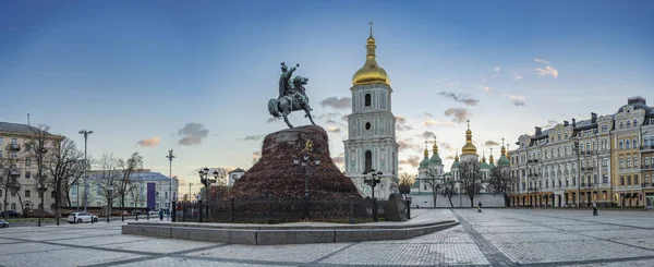 Пам Ятник Богдану Хмельницькому Собором Святої Софії Задньому Плані Києві — стокове фото