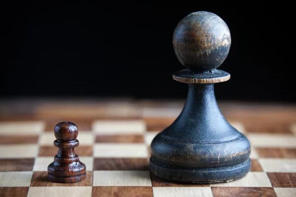 Schachfiguren aus Holz — Stockfoto