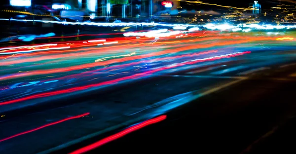 Trilhas de luz do carro — Fotografia de Stock