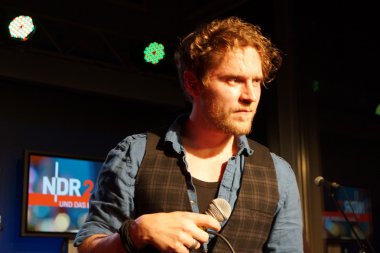 şarkıcı johannes oerding