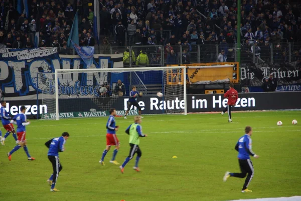 El jugador del Hamburgo Sport Club HSV se están calentando —  Fotos de Stock