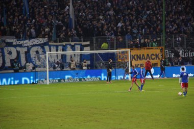 hamburg Spor Kulübü hsv oyuncu ısınıyor