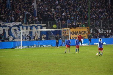 hamburg Spor Kulübü hsv oyuncu ısınıyor