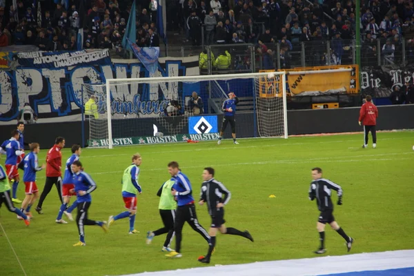 The player of the Hamburg Sport Club HSV are warming up — Stock Photo, Image