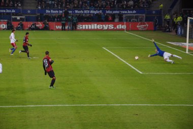 oyuncu kevin trapp frankfurt futbol kulübü eintracht ile