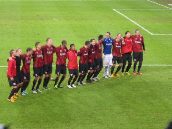 Spelare av den frankfurt football club eintracht firar — Stockfoto