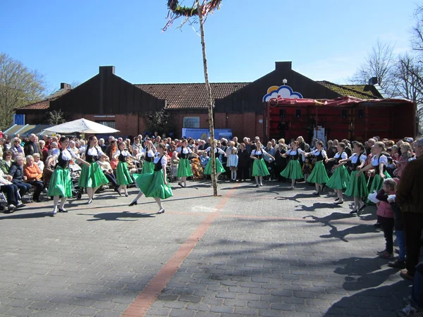 Danse autour du mât — Photo