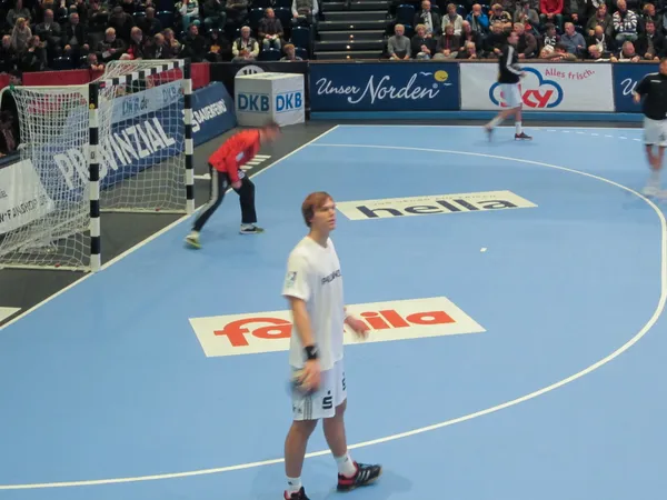 THW Kiel vs TuS N.-Lübbecke on 28.11.2013 — 스톡 사진