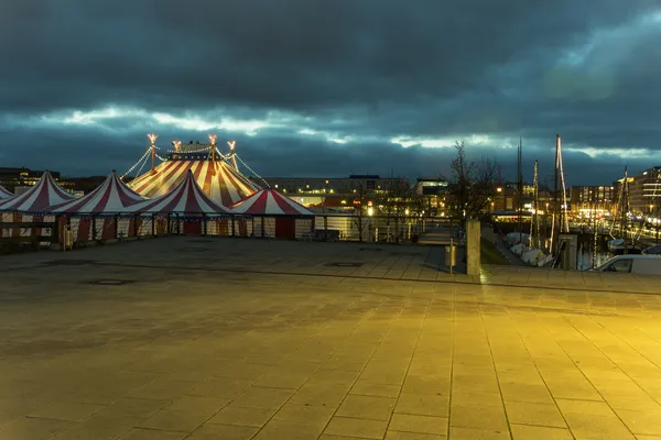 Verlichte big top — Stockfoto