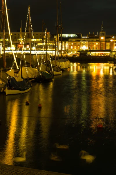 Skyline illuminato di Kiel — Foto Stock