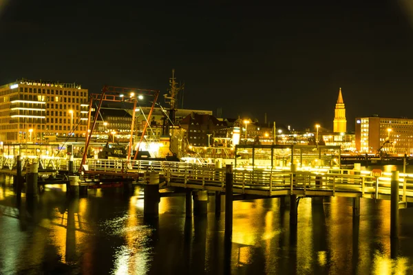 Kiel beleuchtete Skyline — Stockfoto