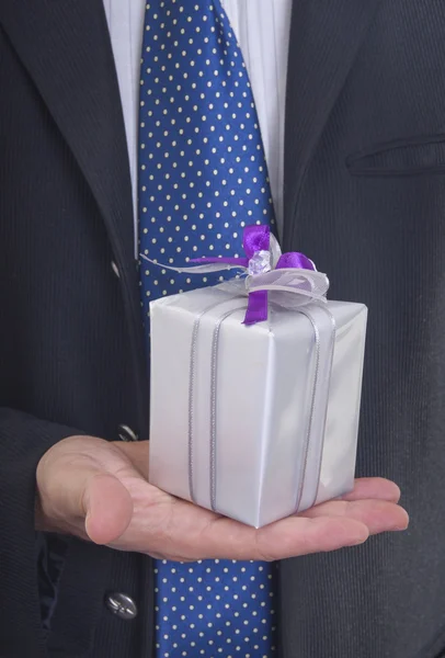 Man giving present — Stock Photo, Image