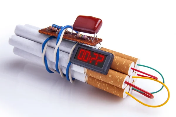 sigaralarını dinamit bomba yaptı