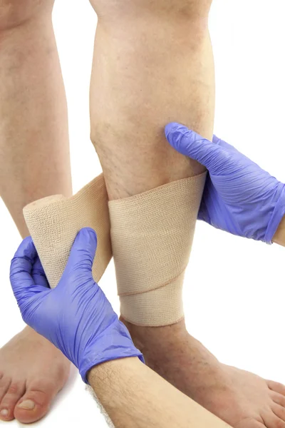 Spataderen en verband — Stockfoto