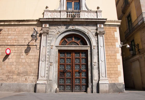 Il Quartiere Gotico vicino a Basilica de Nuestra SeLiguora de la Merced . — Foto Stock