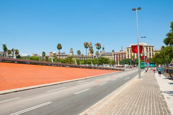 The road leading from Port Vell to Barceloneta. — Stock Photo, Image