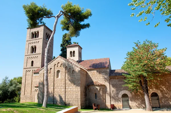 Il monastero in stile romano. Il Poble Espanyol. Barcellona . — Foto Stock