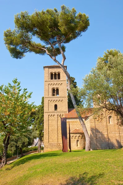 Het klooster van het Romeinse tijdperk. Barcelona. — Stockfoto