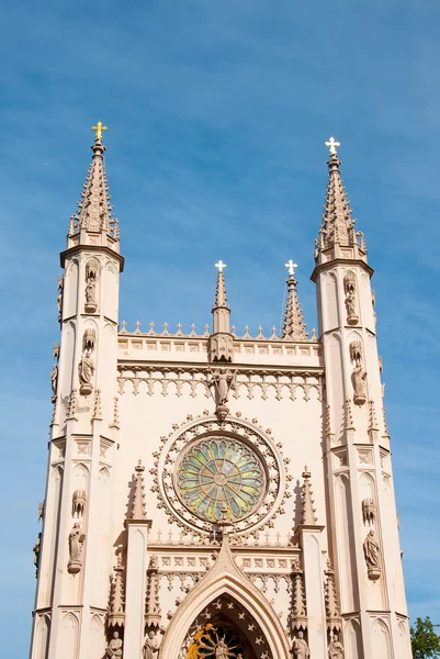 Igreja de São Alexandre Nevsky em Peterhof, Rússia . — Fotografia de Stock