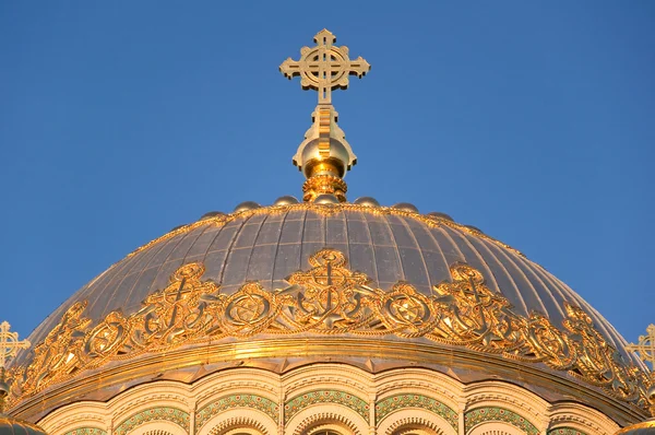 Dome of Naval cathedral of Saint Nicholas in Kronstadt. — Stock Photo, Image