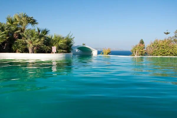 Swimming pool. Rhodes, Greece. — Stock Photo, Image