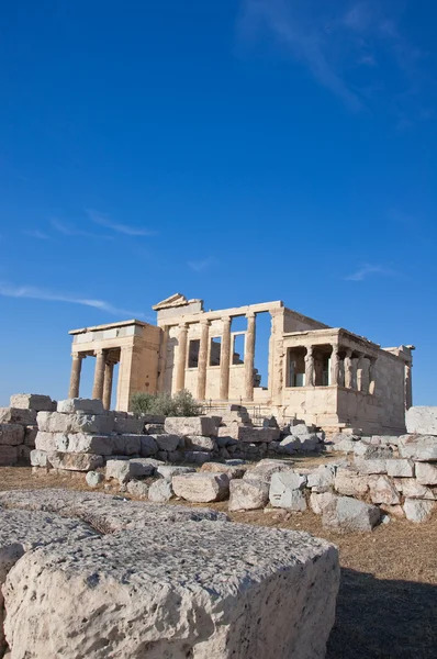 O Erechtheion em Acrópole de Atenas, na Grécia . — Fotografia de Stock