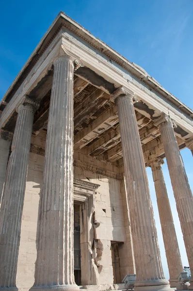 De Noord-portico van het Erechteion, Athene, Griekenland. — Stockfoto