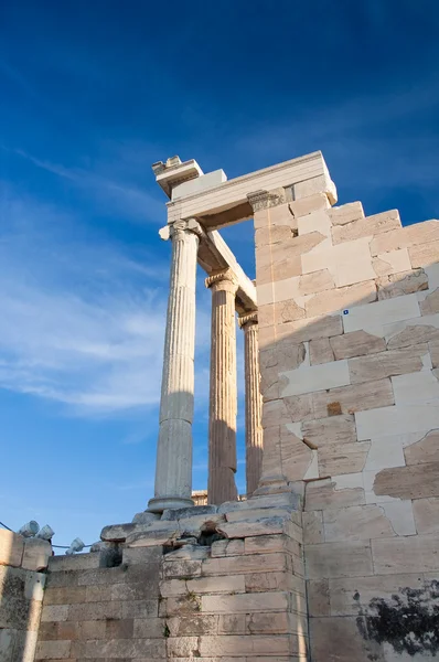 Erechtheion på Akropolis i Aten i Grekland. — Stockfoto