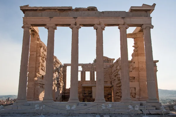 The Erechtheion on Acropolis of Athens in Greece. — Stock Photo, Image