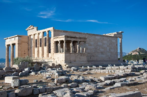 Das erechtheion auf der akropolis von athens in griechenland. — Stockfoto