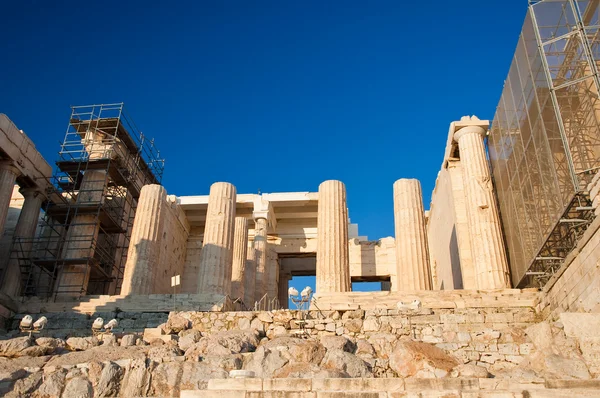 Remains of the Propylaea. Athens, Greece. — Stock Photo, Image