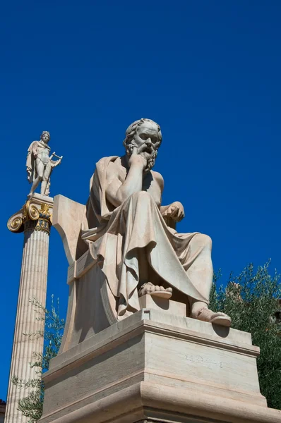 A estátua de Sócrates. Atenas, Grécia . — Fotografia de Stock