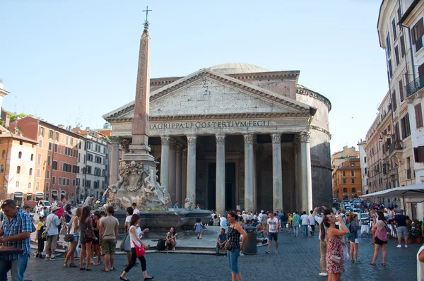 The Pantheon on August 6, 2013 in Rome, Italy. — Stock Photo, Image