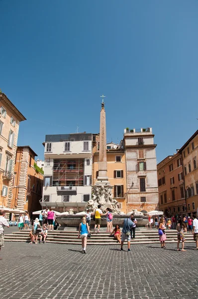 A Fontana del Pantheon em 6 de agosto de 2013 em Roma, Itália . — Fotografia de Stock