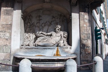 quattro fontane ve nehir arno. Roma, İtalya.