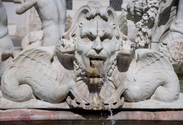 Detail fontana del moro na náměstí piazza navona. Řím, Itálie. — Stock fotografie