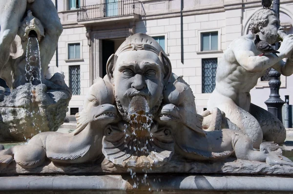 Detail fontana del moro na náměstí piazza navona. Řím, Itálie. — Stock fotografie