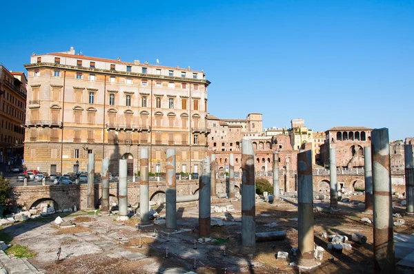 Het forum van Trajanus en het detail van de markt van Trajanus. Rome, Italië. — Stockfoto