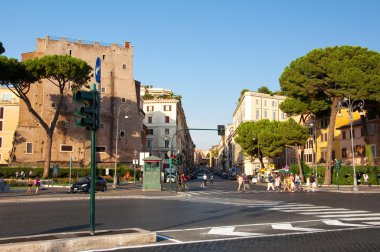 Roma-Ağustos 8: via cavour, Roma, İtalya Ağustos 8,2013 üzerinde. via Cavour castro pretorio rione camillo sonra adlı bir Roma içinde bir sokaktır cavour.