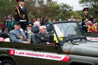 Rusya-Eylül 17: geçit töreninde bryansk Eylül 17,2013. Bryansk idari Merkezi bryansk Oblastı, Rusya, 379 kilometre (235 mil) güneybatısında Moskova biridir.