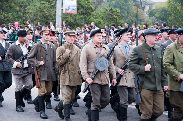 RUSSIA-SEPTEMBER 17: Parade in Bryansk on September 17,2013. Bryansk is a city and the administrative center of Bryansk Oblast, Russia, located 379 kilometers (235 mi) southwest of Moscow. — Stock Photo, Image