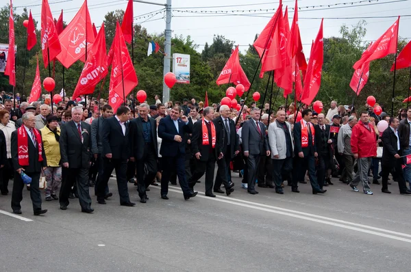 RUSSIA-SEPTEMBER 17: Parade in Bryansk on September 17,2013. Bryansk is a city and the administrative center of Bryansk Oblast, Russia, located 379 kilometers (235 mi) southwest of Moscow. — Stock Photo, Image