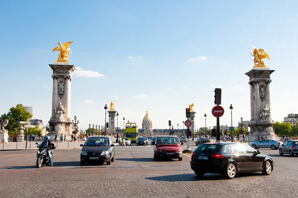 Paris-augusti 15: pont alexandre iii på 15 augusti, 2009 i paris, Frankrike. — Stockfoto