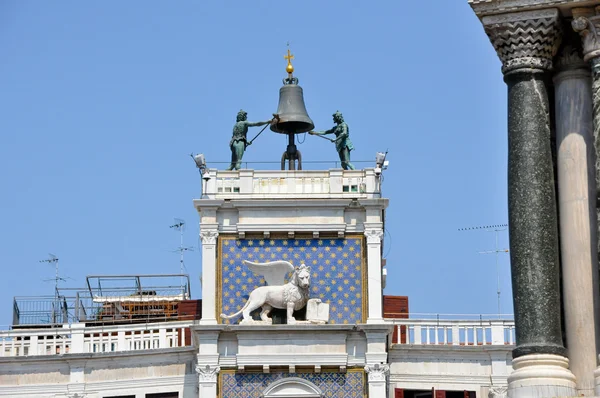 VENICE-JUNE 15:The Clocktower on Piazza San Marco on June 15, 2012 in Venice. Italy. — Stock Photo, Image